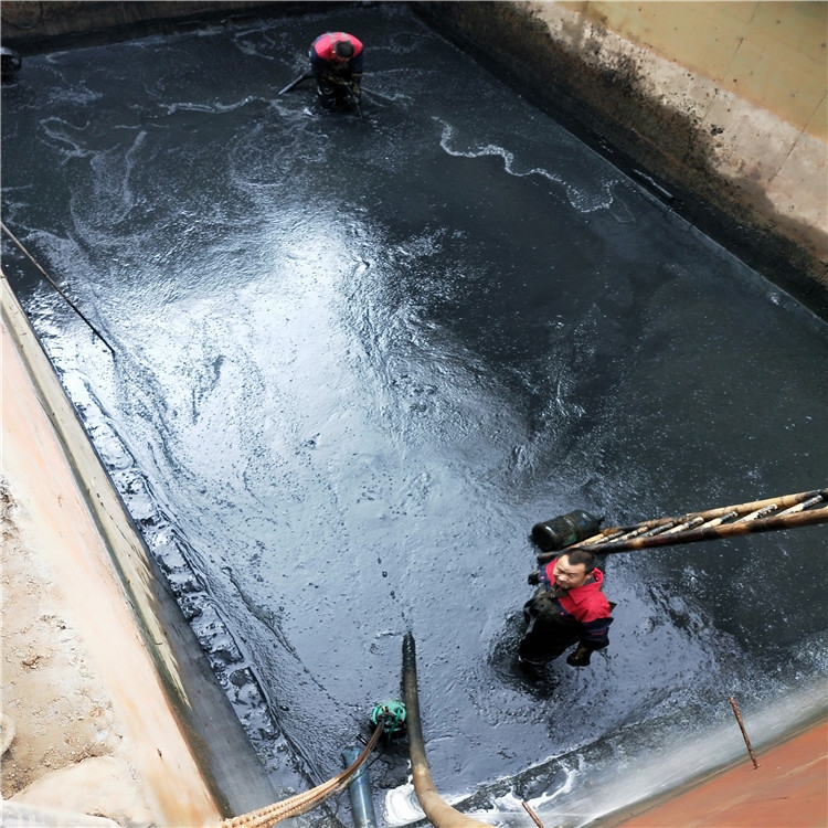 喀喇沁废水池清理